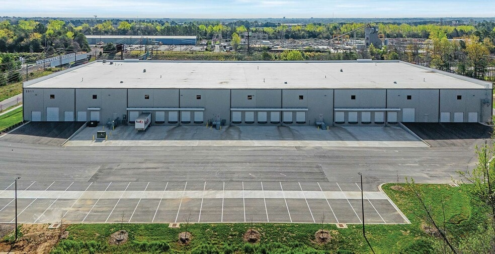 More Photos Of 2011 Nevada Boulevard, Charlotte Warehouse For Lease