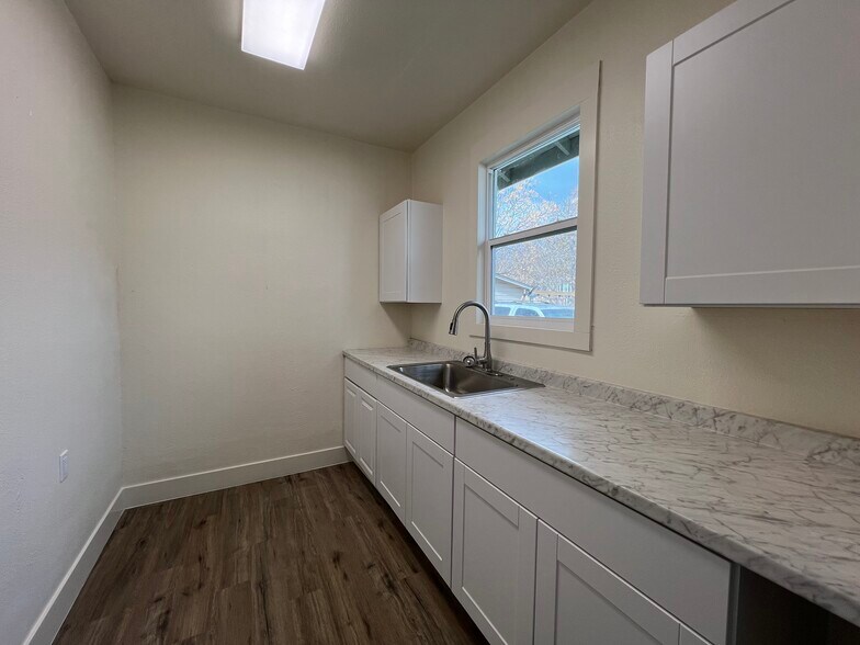 More Photos Of 101 Stanley Ct, San Antonio Multifamily For Sale