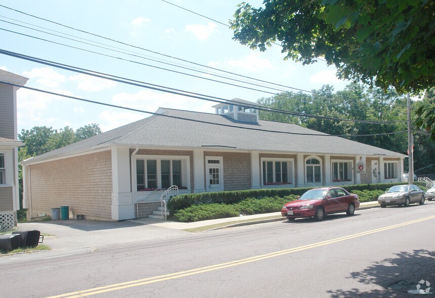 More Photos Of 36 Sparhawk St, Amesbury Daycare Center For Sale