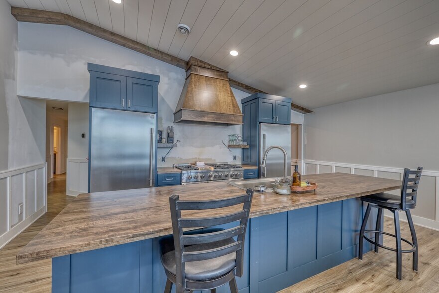 More Photos Of 7440 N Pats Landing Rd, Hayward Restaurant For Sale