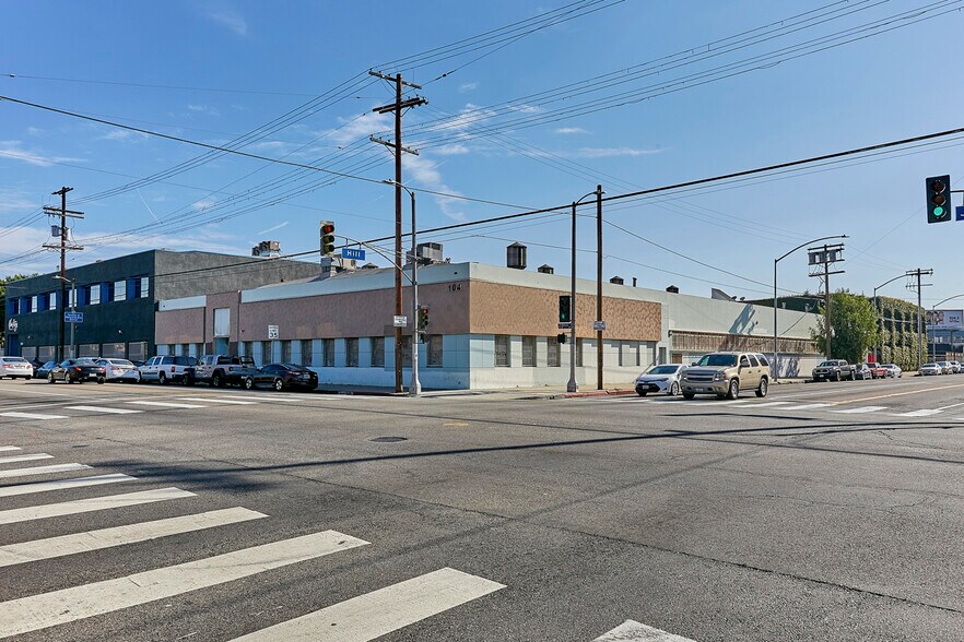 More Photos Of 164 W Jefferson Blvd, Los Angeles Warehouse For Sale