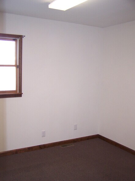 More Photos Of 3905 Southland Ave, Kokomo Office For Lease