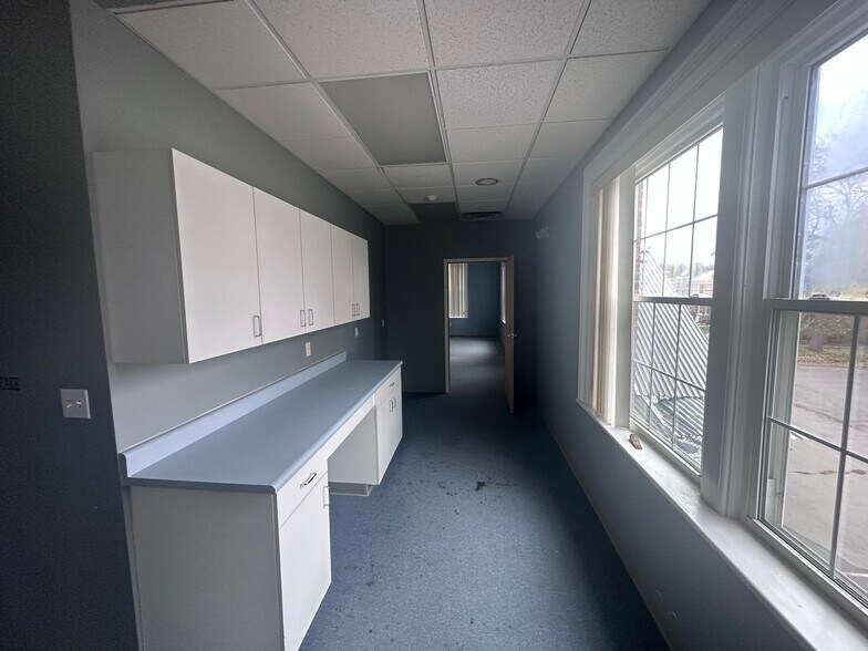 More Photos Of 314 Park St, Fulton Office For Sale