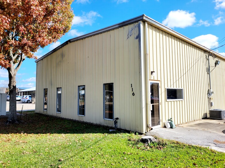 Primary Photo Of 116 Beau Pre Rd, Lafayette Warehouse For Lease