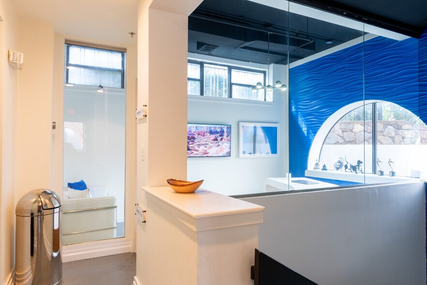 More Photos Of 3145 Mount Vernon Ave, Alexandria Office For Sale