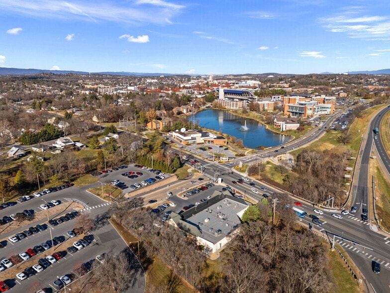 More Photos Of 1326 Hillside Ave, Harrisonburg Freestanding For Lease