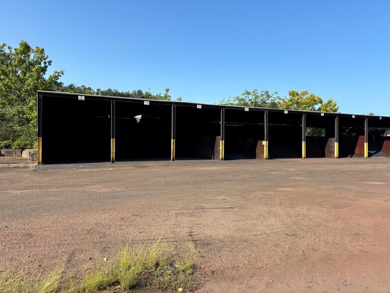 Primary Photo Of 3rd St, Braddock Manufacturing For Lease