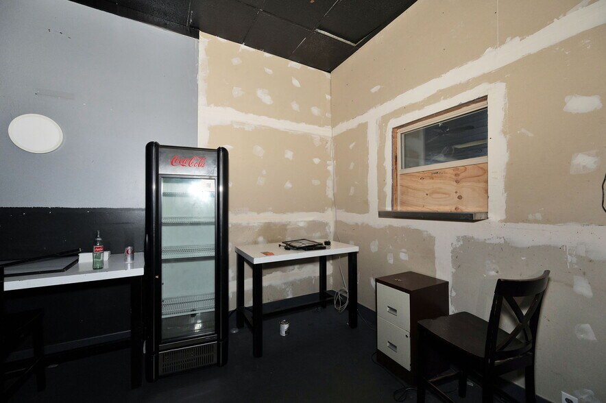 More Photos Of 8979 W Magna Main St, Magna Restaurant For Sale