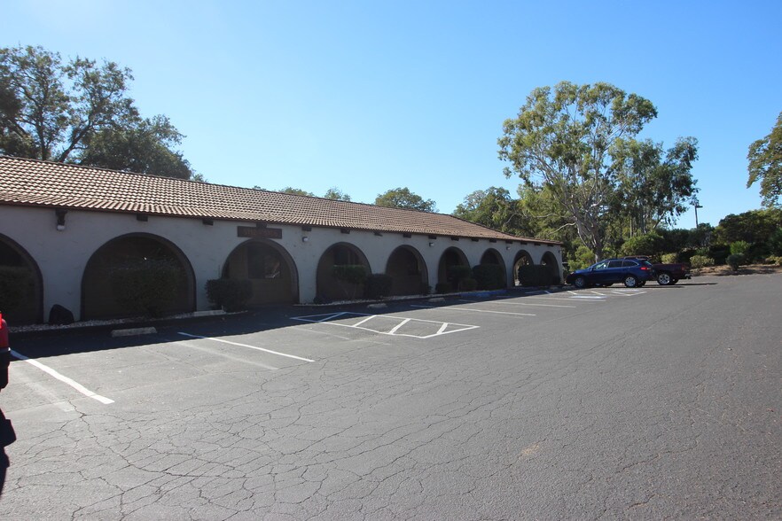 More Photos Of 5106 Hill Rd E, Lakeport Medical For Lease