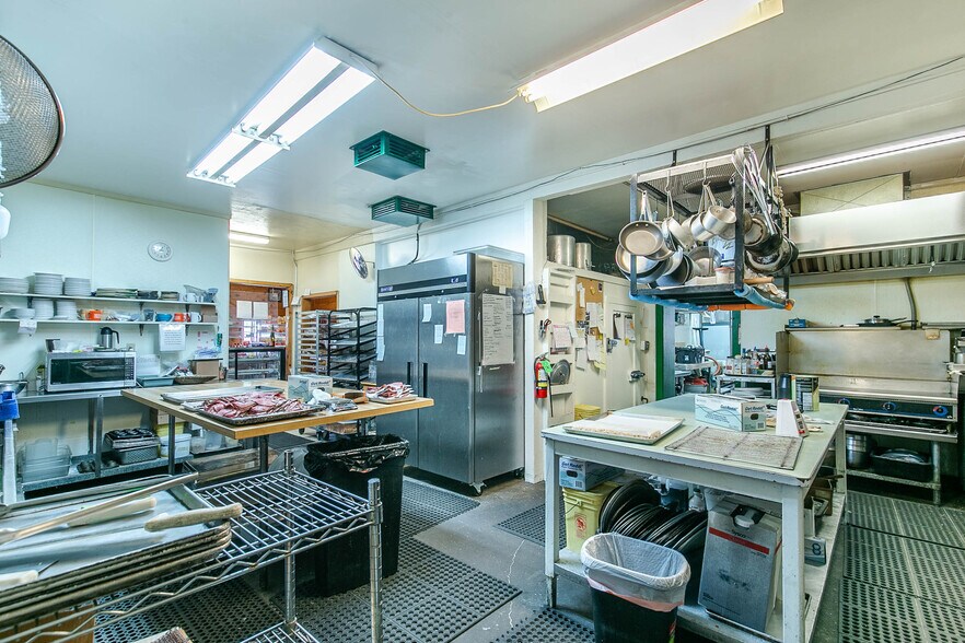 More Photos Of 14836 OR-38, Elkton Restaurant For Sale