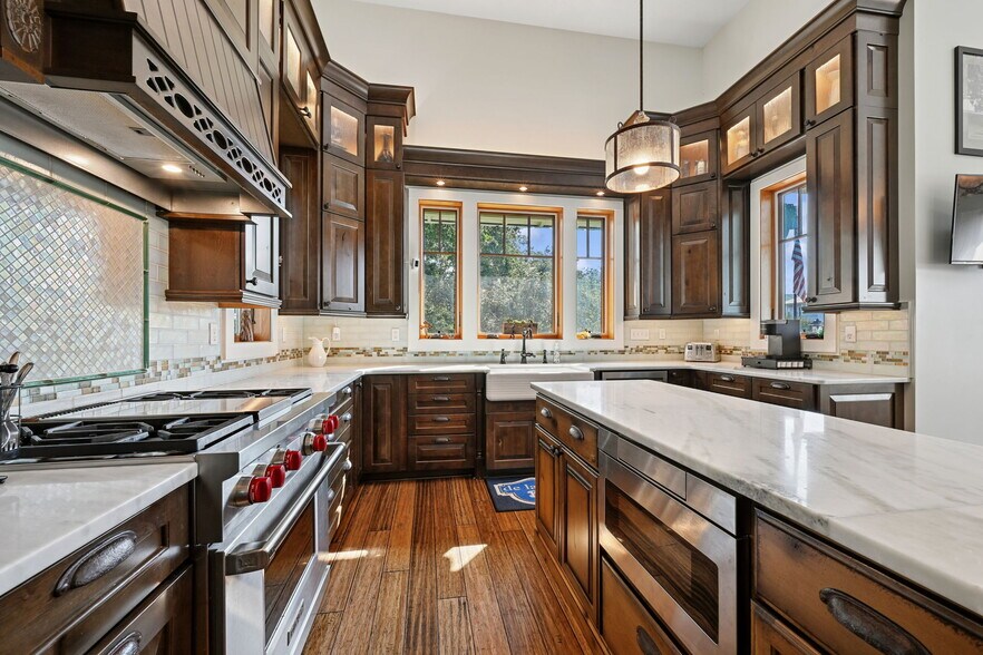 More Photos Of 124 Lafitte St, Mandeville Hospitality For Sale