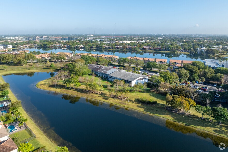 More Photos Of 750-770 NE 195th St, Miami Apartments For Sale