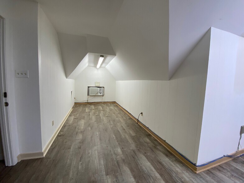 More Photos Of 841 S Cooper St, Memphis Office Residential For Lease