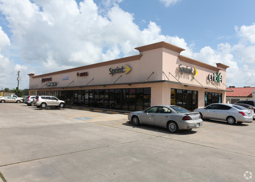 Primary Photo Of 1712 N Velasco St, Angleton General Retail For Lease