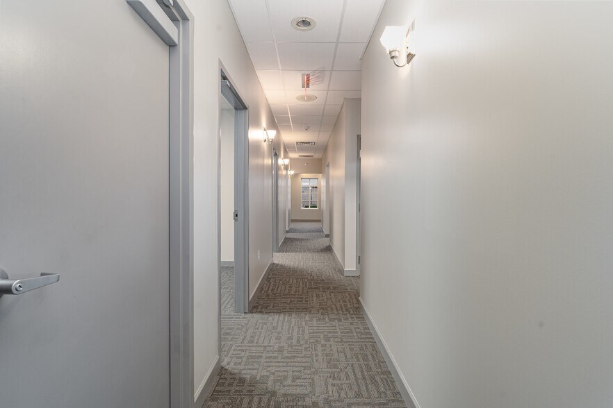 More Photos Of 1001 Merylinger Ct, Franklin Medical For Lease