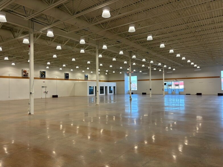 More Photos Of 2747 Chamberland St, Clarence-Rockland Freestanding For Sale