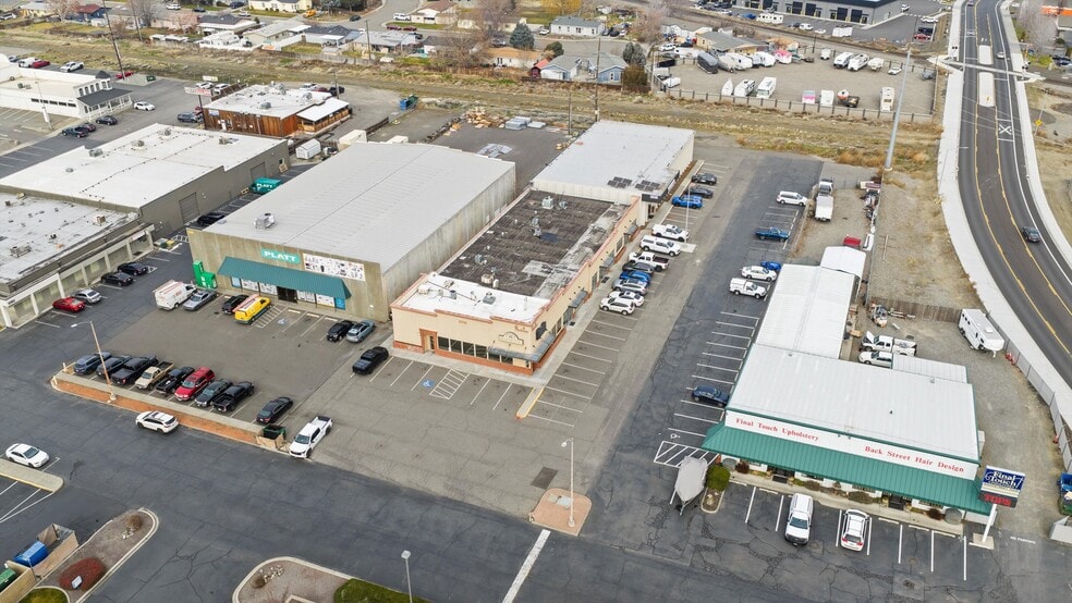 More Photos Of 8318 Gage Blvd, Kennewick Storefront Retail Office For Sale