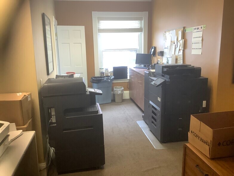 More Photos Of 1583 Beacon St, Brookline Office For Sale