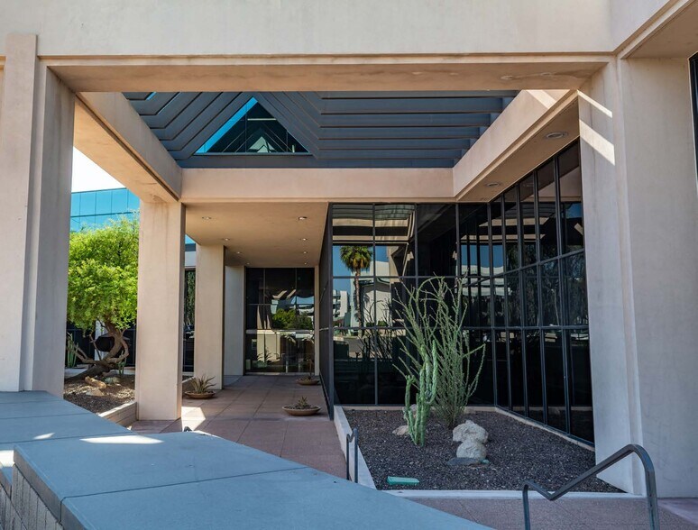 More Photos Of 5050 N 40th St, Phoenix Office For Lease