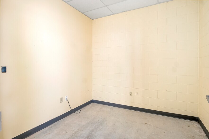 More Photos Of 9342 SE Loop 410, San Antonio Refrigeration Cold Storage For Sale