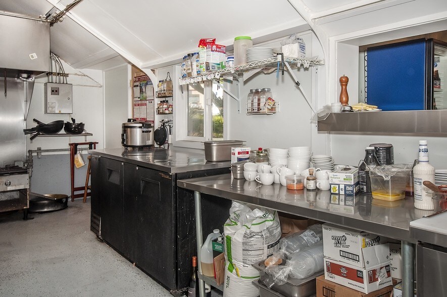 More Photos Of 4660 SE Highway 101, Lincoln City Restaurant For Sale