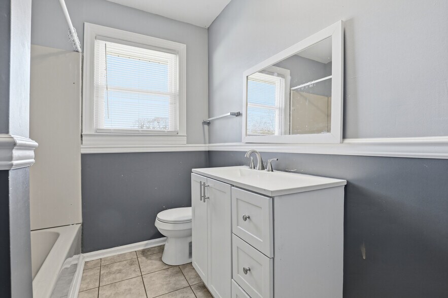 More Photos Of 3 Rangeview Cir, Greenville Office For Sale