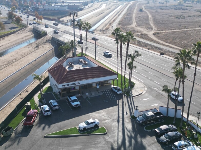 More Photos Of 600 Coffee Rd, Bakersfield Unknown For Lease
