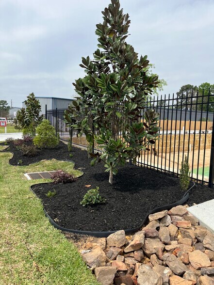 More Photos Of 17214 Huffmeister Rd, Cypress Showroom For Sale