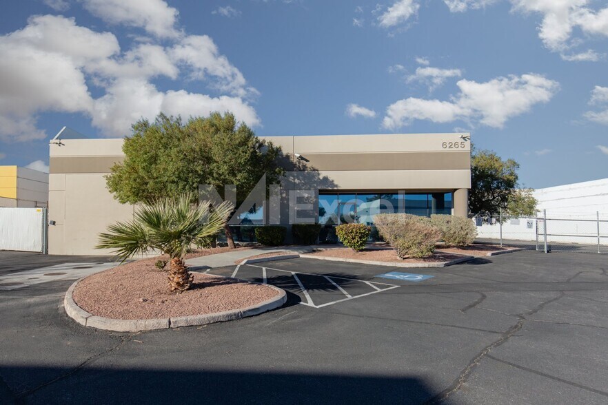 More Photos Of 6265 Saddle Tree Dr, Las Vegas Industrial For Sale