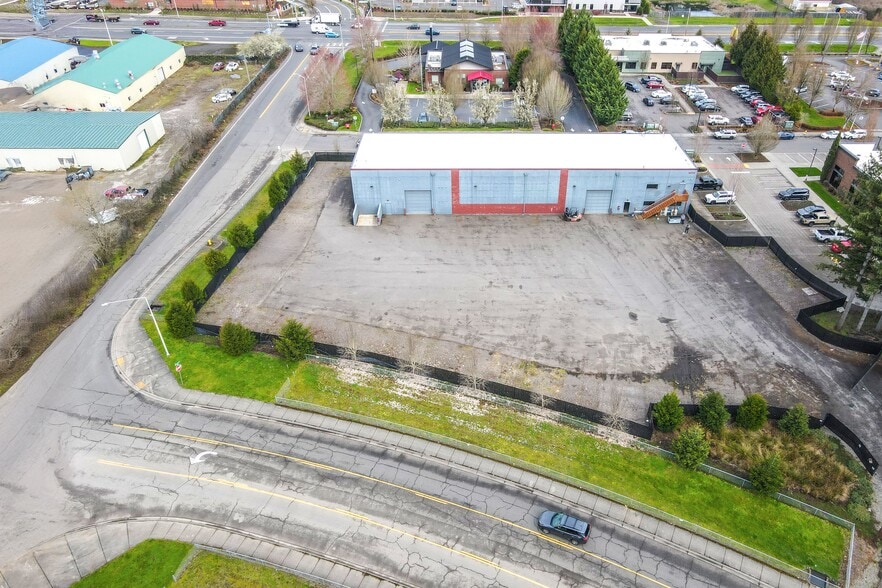 More Photos Of 15710 NE 65th St, Vancouver Warehouse For Lease