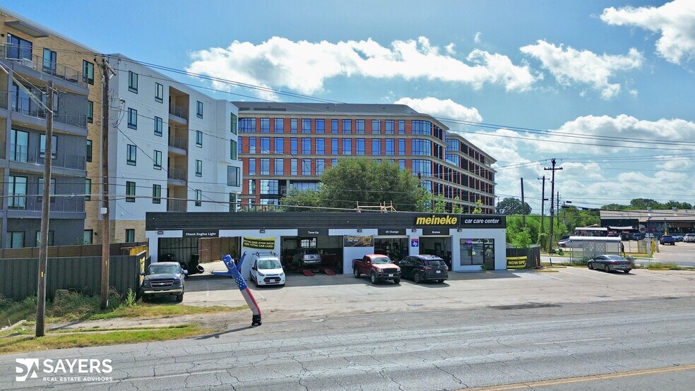 More Photos Of 1119 Airport Blvd, Austin Auto Repair For Sale