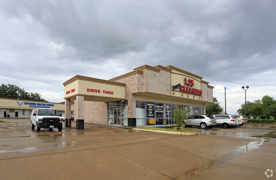 More Photos Of 4300-4302 Fairmont Pky, Pasadena Unknown For Lease