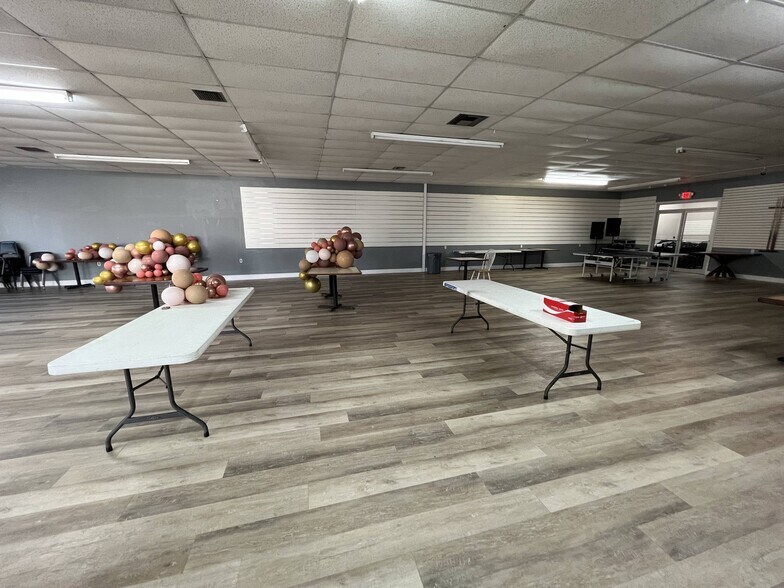 More Photos Of 111 W Ridgeley St, Atmore Storefront For Sale