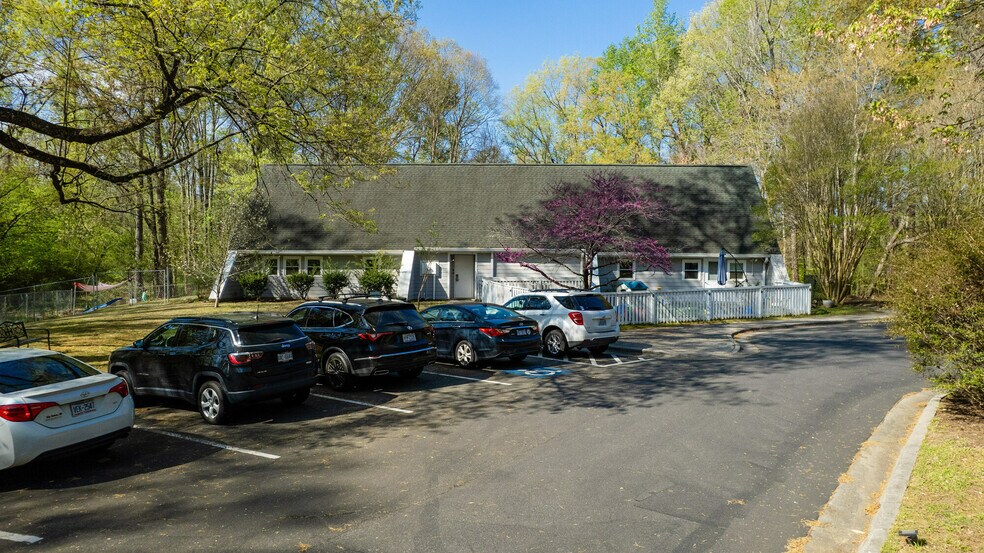 More Photos Of 1307 W Woodcroft Pky, Durham Office For Sale