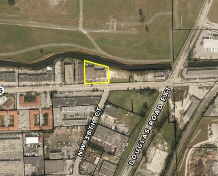More Photos Of 3821-3825 NW 135th St, Opa-locka Service For Lease