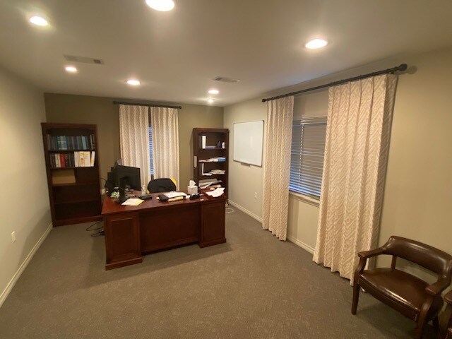 More Photos Of 214 Justice St, Brookhaven Office For Sale
