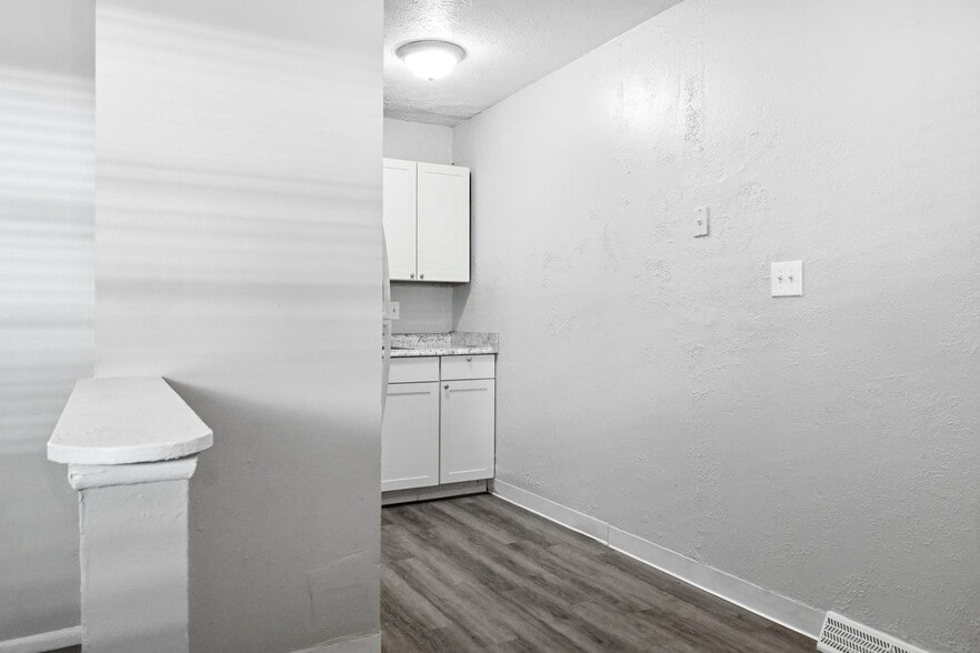 More Photos Of 7559 Mentor Ave, Mentor Apartments For Sale