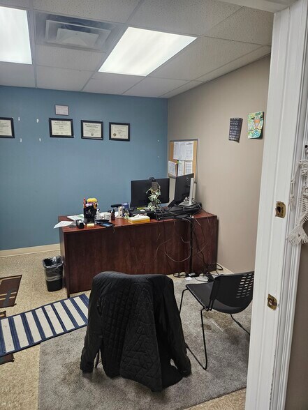 More Photos Of 1552 Madison Ave, Covington Medical For Sale