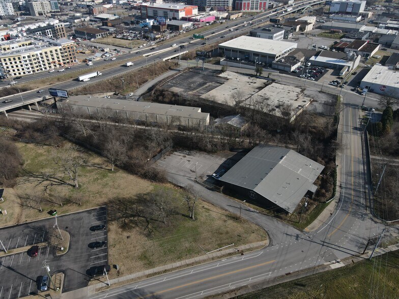 More Photos Of 924 Vine St, Nashville Warehouse For Sale