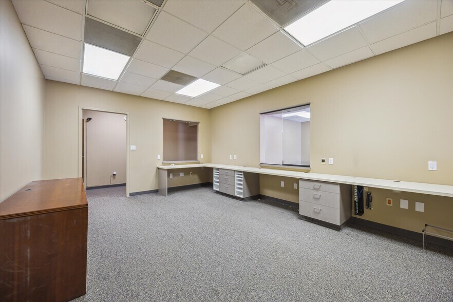 More Photos Of 6504 Memorial Dr, Texas City Medical For Sale
