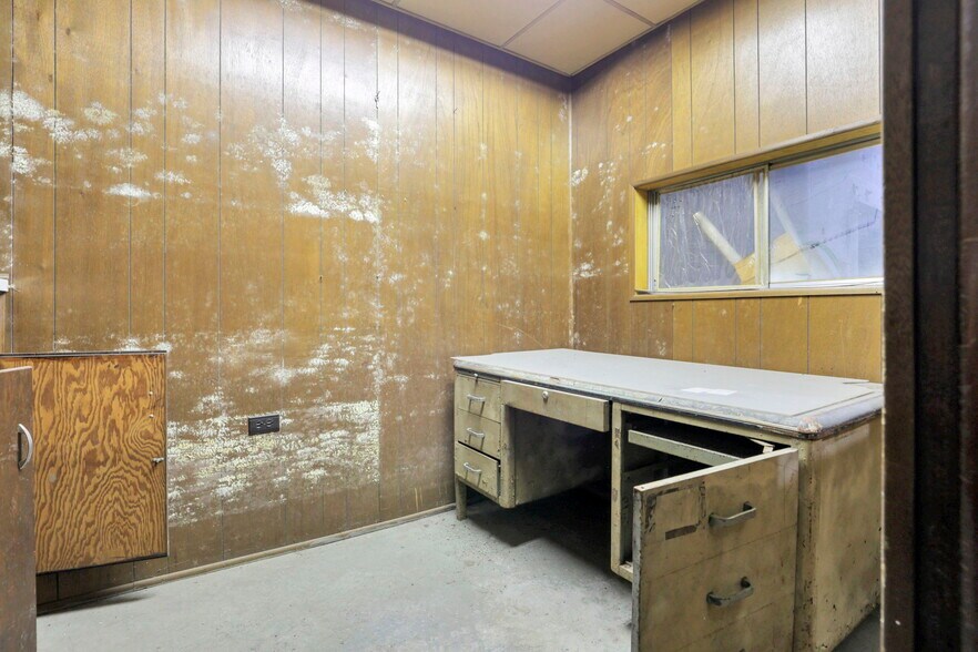 More Photos Of 435 N Elizabeth St, Lima Warehouse For Sale