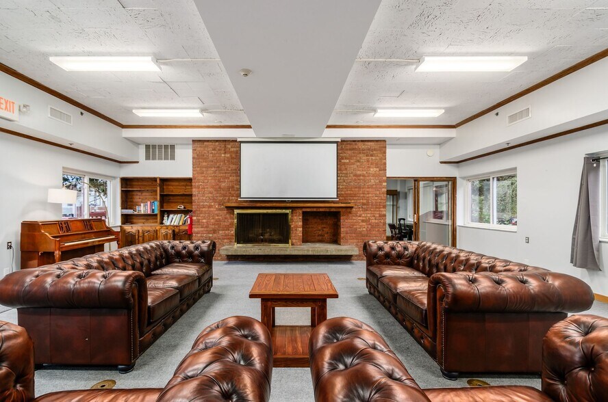 More Photos Of 191 E 15th Ave, Columbus Lodge Meeting Hall For Lease