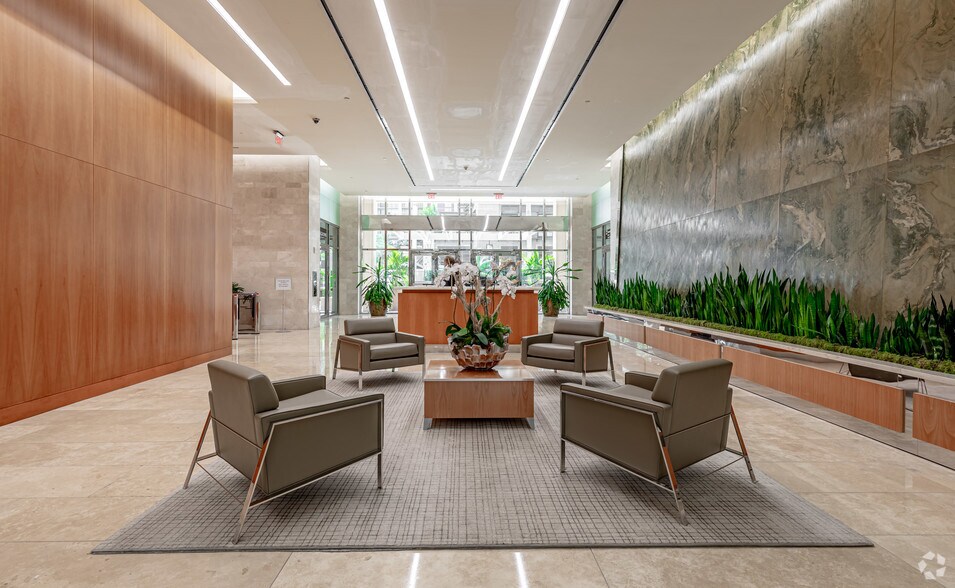 More Photos Of 525 Okeechobee Blvd, West Palm Beach Office For Lease