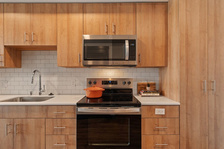 More Photos Of 1505 SW 107th St, Seattle Apartments For Lease