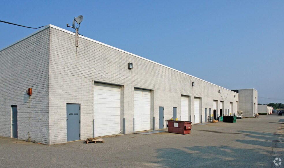More Photos Of 23 Industrial Blvd, Medford Warehouse For Lease