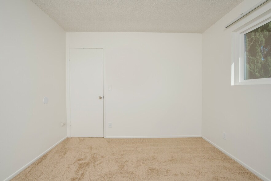 More Photos Of 7000 Etiwanda Ave, Reseda Apartments For Sale