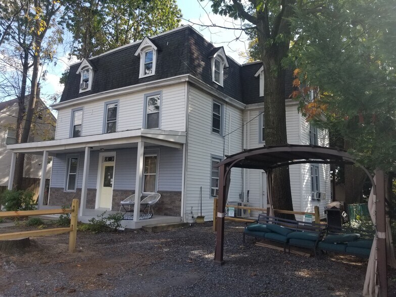 More Photos Of 212 Warren St, Beverly Apartments For Sale