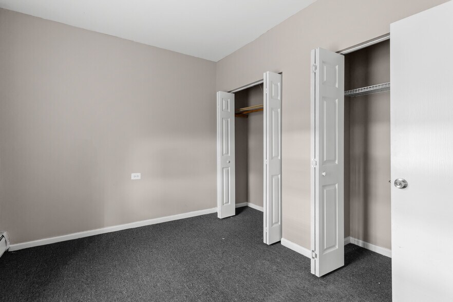 More Photos Of 6811 S Paxton Ave, Chicago Apartments For Sale