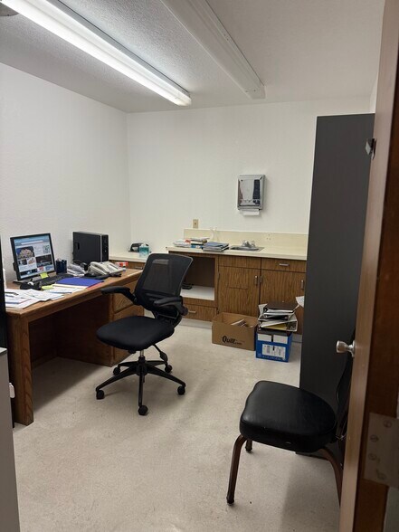 More Photos Of 1467 Palma Rd, Bullhead City Office For Sale