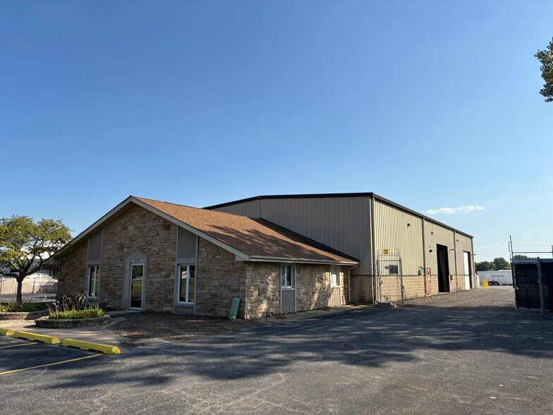 More Photos Of 3125 Glenwood Lansing Rd, Lansing Warehouse For Sale